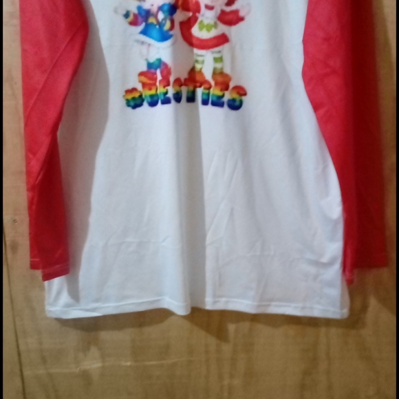 🍓Strawberry Shortcake and 🌈Rainbow Brite Top🌟 - Picture 6 of 8